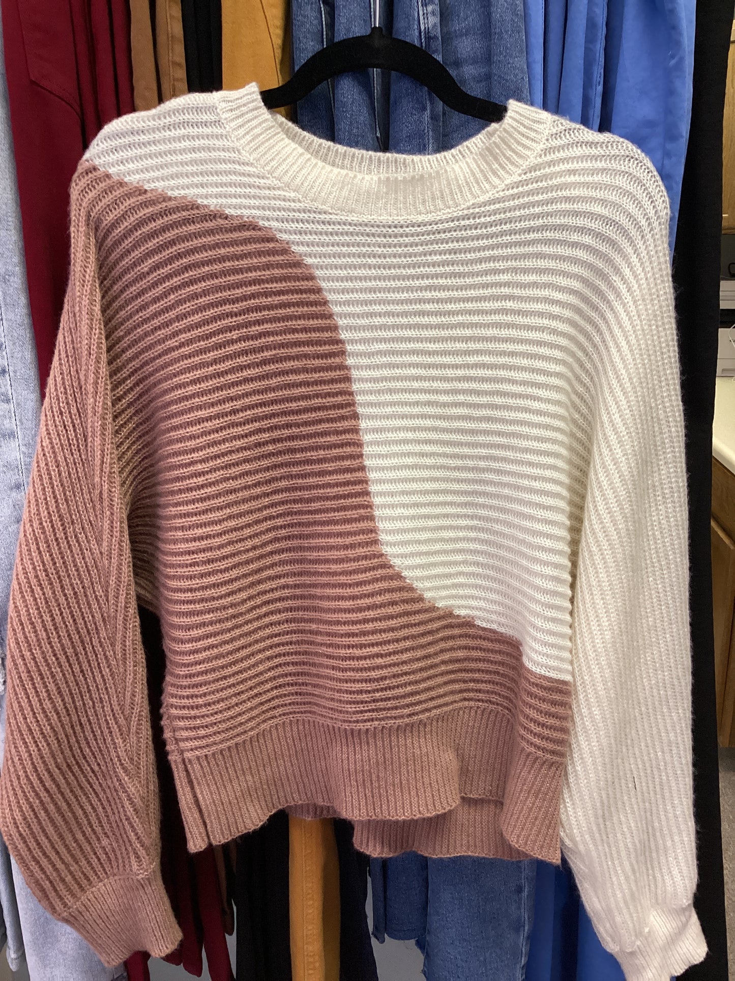 Rose gold/ivory crop sweater